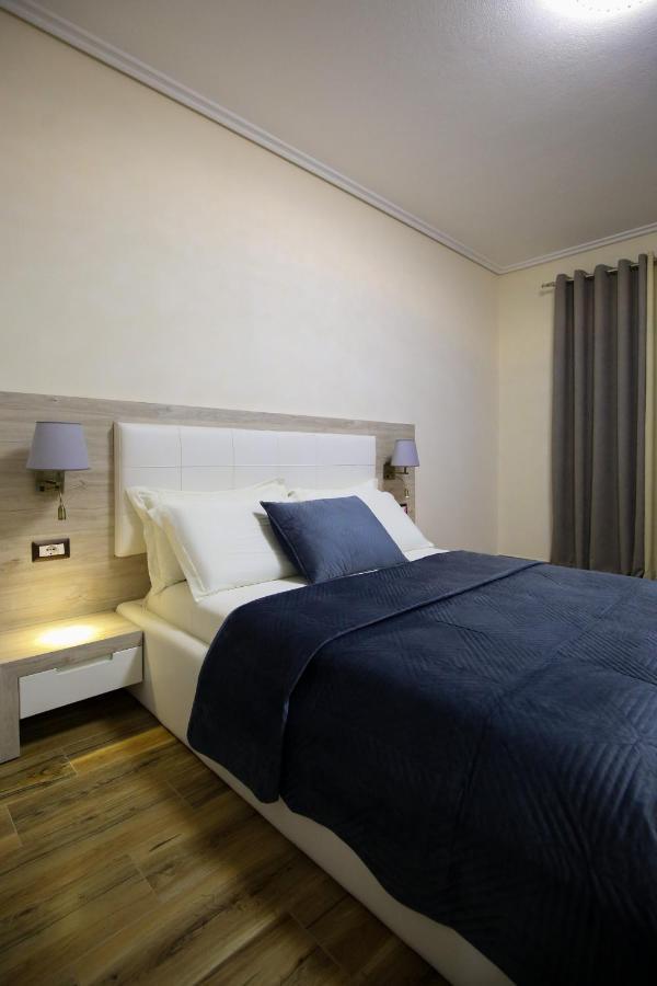 Hotel Vd Roleks Vlorë Δωμάτιο φωτογραφία