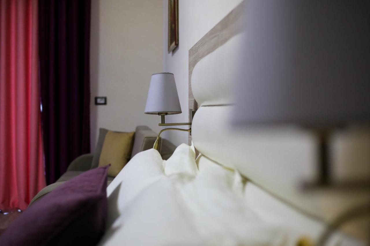 Hotel Vd Roleks Vlorë Δωμάτιο φωτογραφία