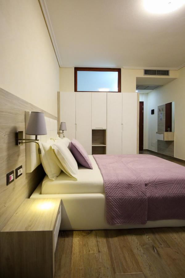 Hotel Vd Roleks Vlorë Δωμάτιο φωτογραφία