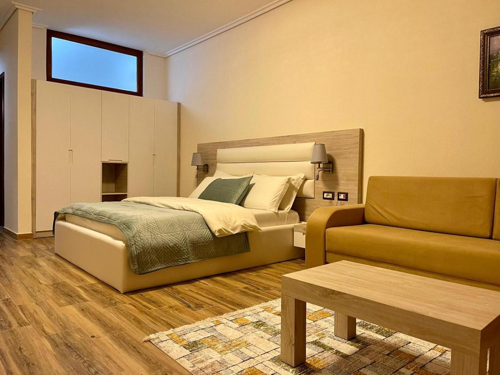 Hotel Vd Roleks Vlorë Εξωτερικό φωτογραφία